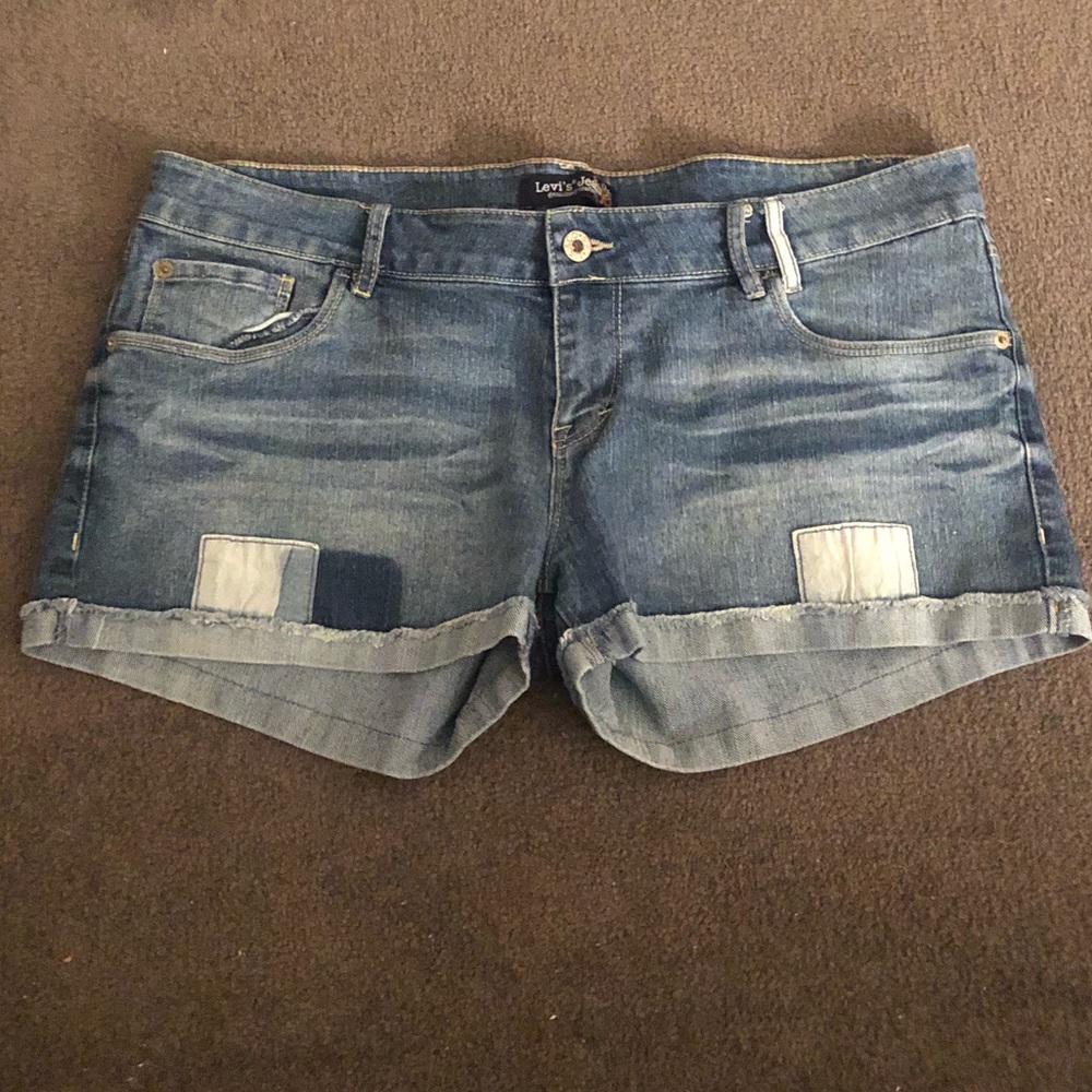 Levi Shorts
